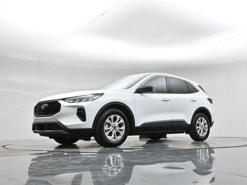 Used 2024 Ford Escape Active image 45