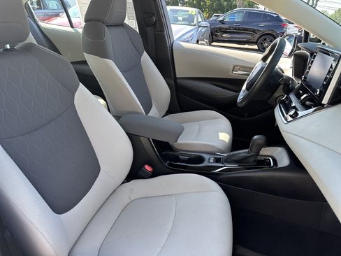 Used 2021 Toyota Corolla LE FWD image 13