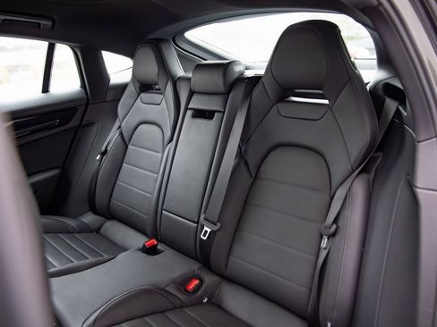 Certified 2024 Porsche Panamera 4 image 19