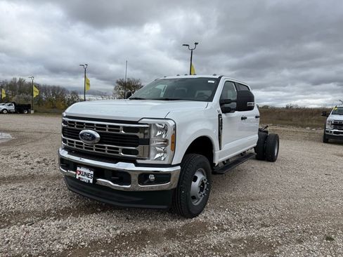 New 2026 Ford F350 XL w/ XL Chrome Package image 11