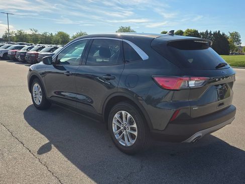 Used 2022 Ford Escape SE w/ Cold Weather Package image 3