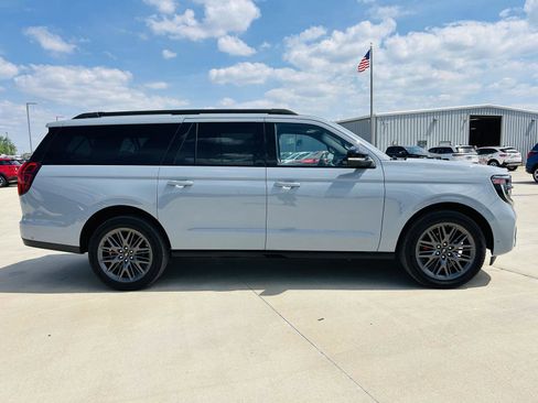 Used 2025 Ford Expedition Max Platinum w/ Stealth Performance Package AWD/4WD image 51