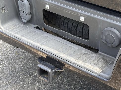 Used 2018 Chevrolet Silverado 1500 LT w/ Redline Edition AWD/4WD image 21