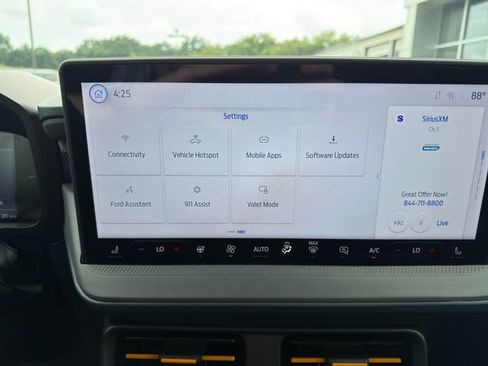 Used 2025 Ford Maverick Tremor AWD/4WD image 36