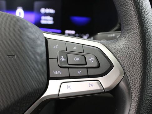 Certified 2022 Volkswagen Taos S FWD image 25