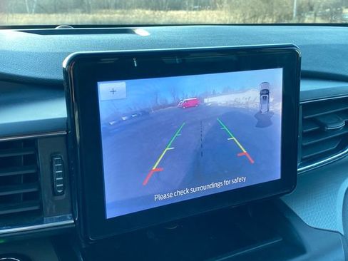 Used 2020 Ford Explorer XLT w/ Equipment Group 202A image 24