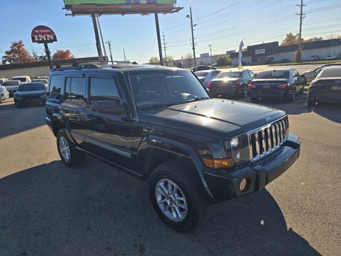 Used 2007 Jeep Commander Sport image 7