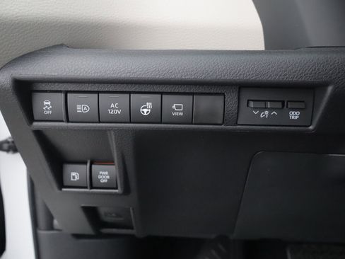 New 2026 Toyota Sienna Platinum AWD/4WD image 20