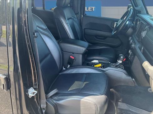 Used 2021 Jeep Wrangler Unlimited Sahara AWD/4WD image 28