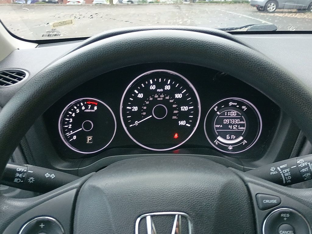 Used 2016 Honda HR-V LX image 19