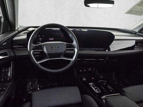 Used 2025 Audi Q6 e-tron Premium Plus w/ Premium Plus AWD/4WD image 19
