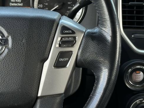 Used 2019 Nissan Titan SV w/ SV Convenience Package AWD/4WD image 15