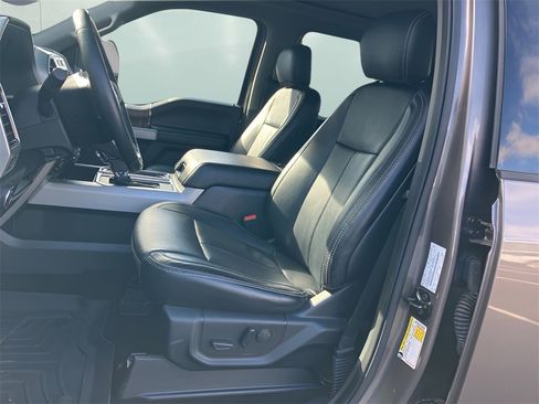 Used 2019 Ford F150 Lariat image 11