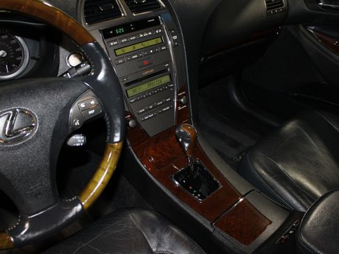 Used 2010 Lexus ES 350 FWD image 16