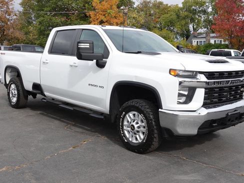 Used 2023 Chevrolet Silverado 2500 LT w/ Snow Plow Prep/Camper Package image 4