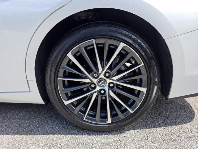 Used 2025 Lexus ES 350 w/ Premium Package FWD image 15