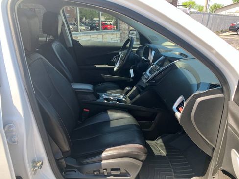 Used 2017 Chevrolet Equinox Premier w/ Enhanced Convenience Package AWD/4WD image 14