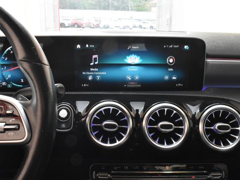 Used 2019 Mercedes-Benz A 220 image 26