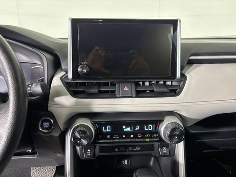 Used 2025 Toyota RAV4 XLE w/ Convenience Package FWD image 19