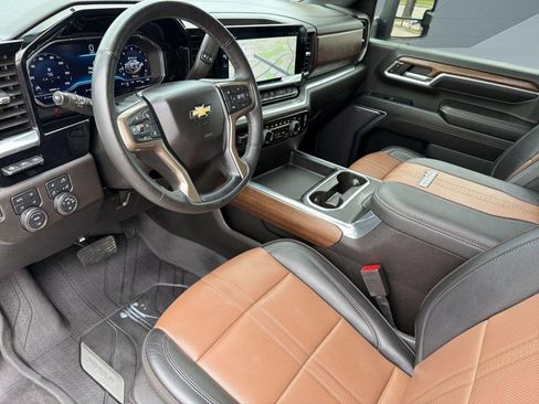 Certified 2024 Chevrolet Silverado 2500 High Country w/ Technology Package image 4