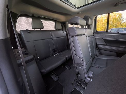 Used 2025 Hyundai Santa Fe Limited image 29