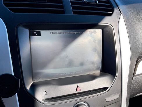 Used 2015 Ford Explorer XLT w/ Equipment Group 202A image 24