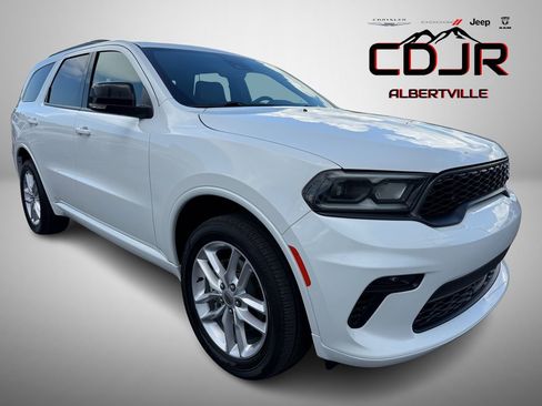 Used 2023 Dodge Durango GT image 1