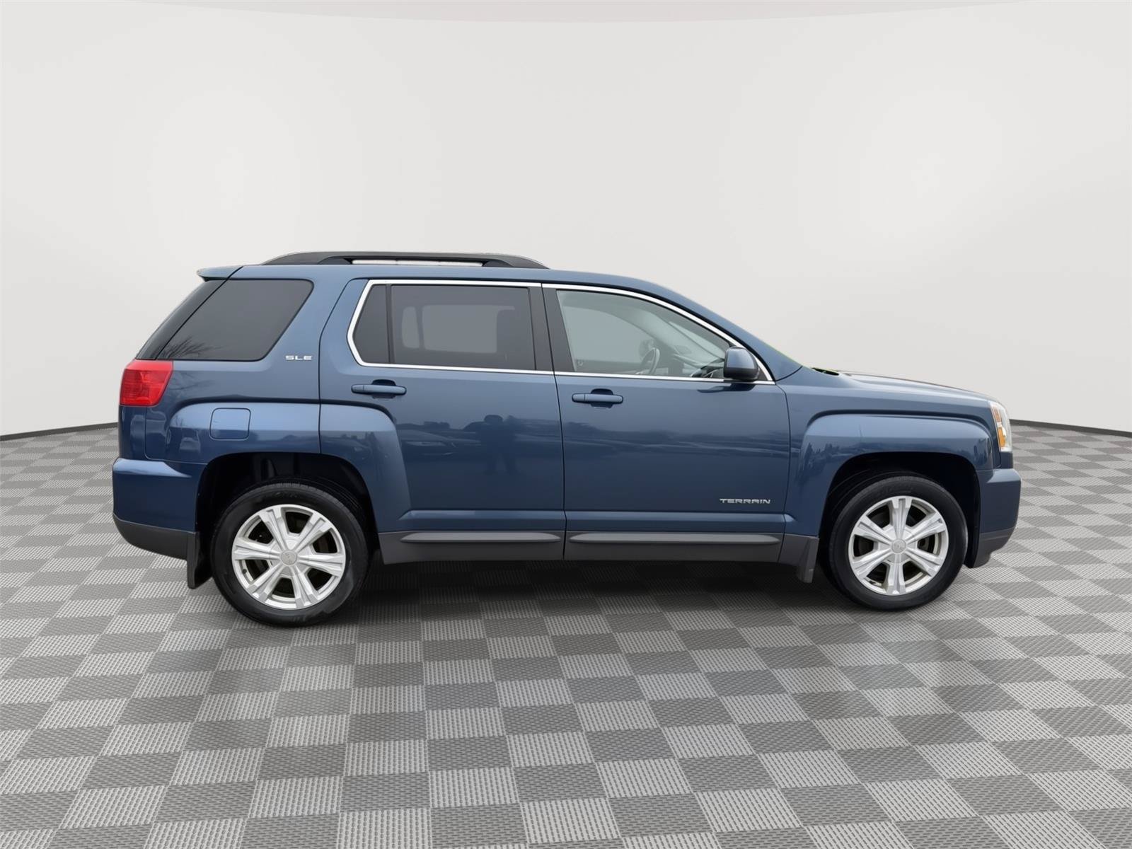 Used 2017 GMC Terrain SLE AWD/4WD image 6