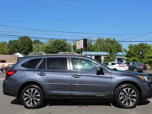 Used 2016 Subaru Outback 3.6R Limited AWD/4WD image 4