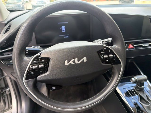 Used 2023 Kia Niro LX FWD image 14