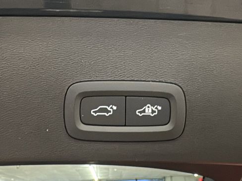 New 2026 Volvo XC40 B5 Plus w/ Climate Package image 30