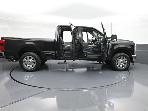 Used 2024 Ford F250 Lariat w/ Lariat Ultimate Package image 36