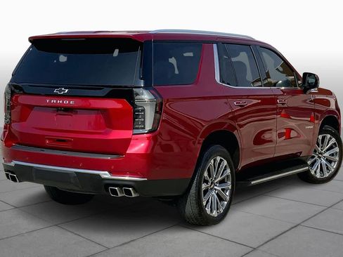 Used 2025 Chevrolet Tahoe High Country AWD/4WD image 13