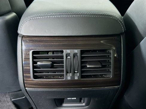 Used 2016 Lexus LS 460 image 24