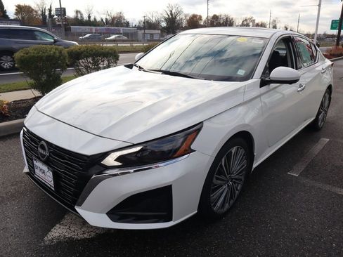 Certified 2025 Nissan Altima 2.5 SL image 9