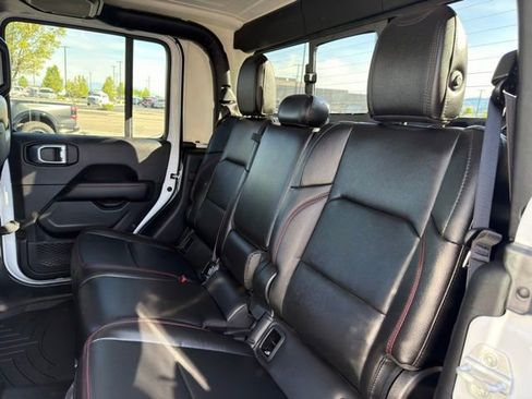 Used 2021 Jeep Gladiator Rubicon w/ Dual Top Group AWD/4WD image 9