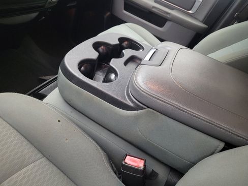 Used 2019 RAM 1500 Classic SLT RWD image 26