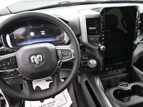 New 2026 RAM 1500 Laramie AWD/4WD image 31