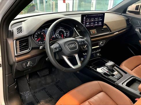 Used 2022 Audi Q5 2.0T Premium w/ Convenience Package image 18