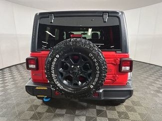 Used 2023 Jeep Wrangler Unlimited w/ Convenience Group AWD/4WD video 3