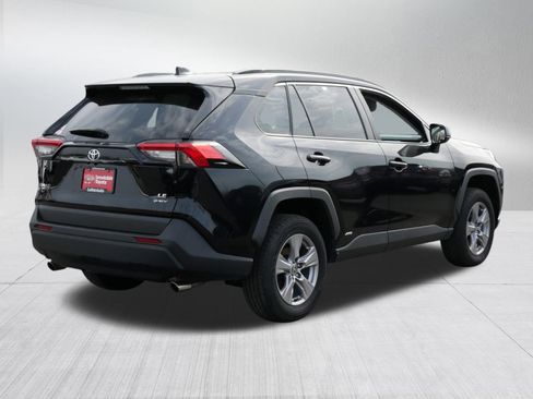 Certified 2025 Toyota RAV4 LE image 7