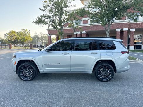New 2026 Jeep Grand Cherokee L Limited AWD/4WD image 7