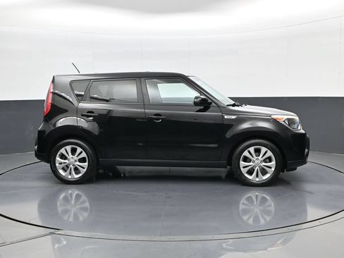 Used 2015 Kia Soul + FWD image 4
