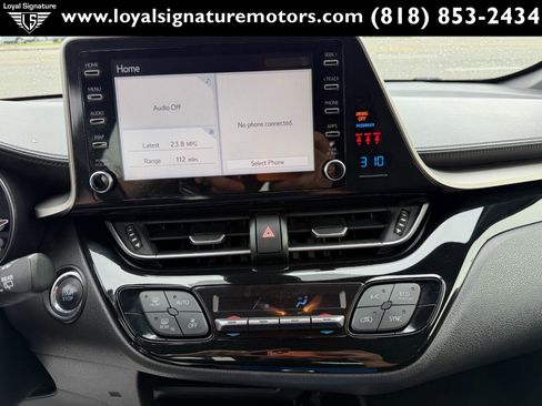 Used 2019 Toyota C-HR XLE FWD image 15
