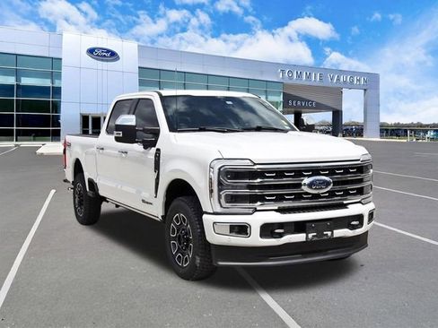 Used 2024 Ford F250 Platinum w/ FX4 Off-Road Package image 6