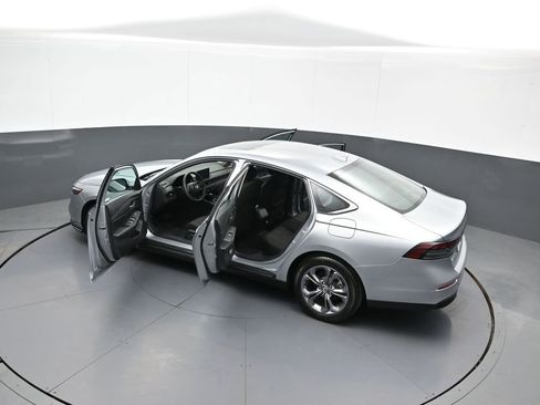 Used 2024 Honda Accord EX image 44