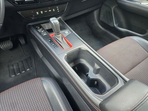 Used 2025 Nissan Kicks SR FWD image 17