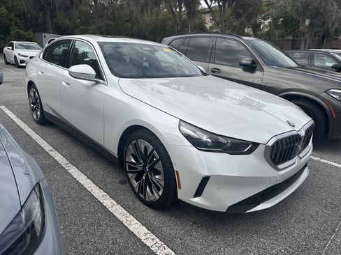 Used 2026 BMW 530i 530i w/ Premium Package image 1