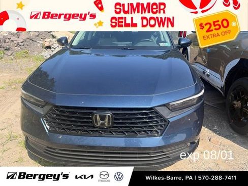 Used 2017 Honda Accord EX-L image 1
