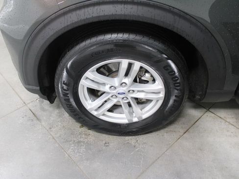 Used 2023 Ford Explorer XLT w/ Equipment Group 202A image 57